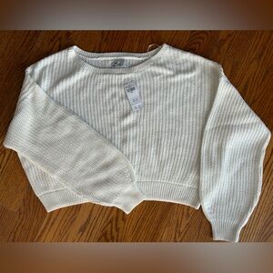 Hollister sweather size small